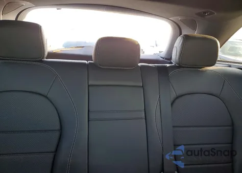 2019 Mercedes-Benz Glc 300 4Matic z USA, uszkodzony, nr VIN WDC0G4KB4KV123060